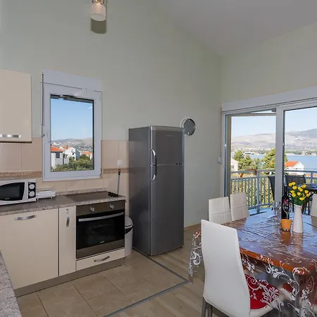Apartments Nada Trogir Exterior photo